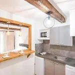 Authentique Au Coeur Du Village Provencal アパート