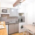 Authentique Au Coeur Du Village Provencal アパート *